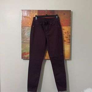 SIZE MED MAURICES HIGH RISE JEGGINGS